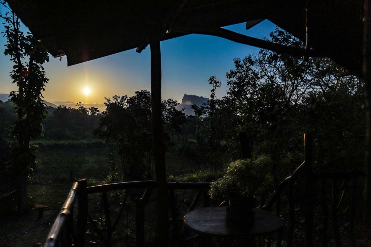 Sigiriya Rock Gate Resort Exterior photo
